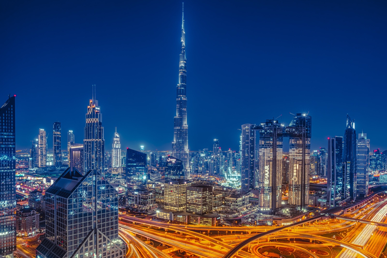 Dubai City + Desert